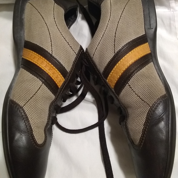 Louis Vuitton shoes and wallet - Picture 7 of 16